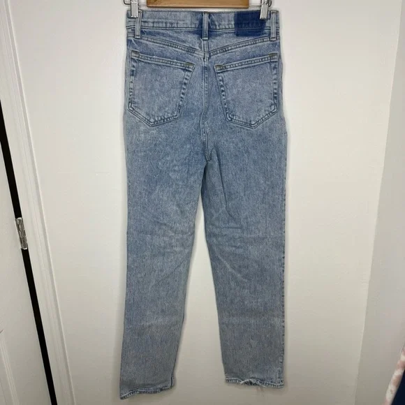 ABERCROMBIE The 90’s Straight Ultra High Rise Jeans - Picture 5 of 6